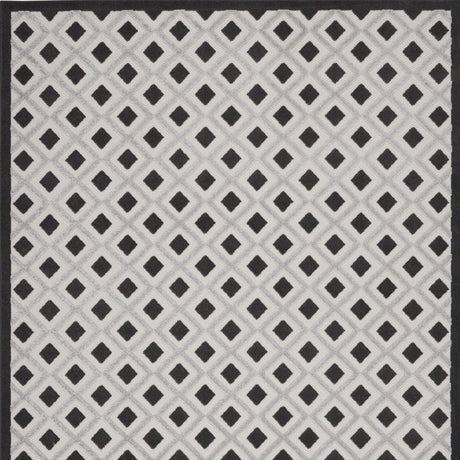 10' X 13' Black And White Indoor Outdoor Area Rug