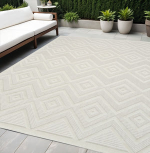 5' X 7' Ivory Indoor Outdoor Area Rug