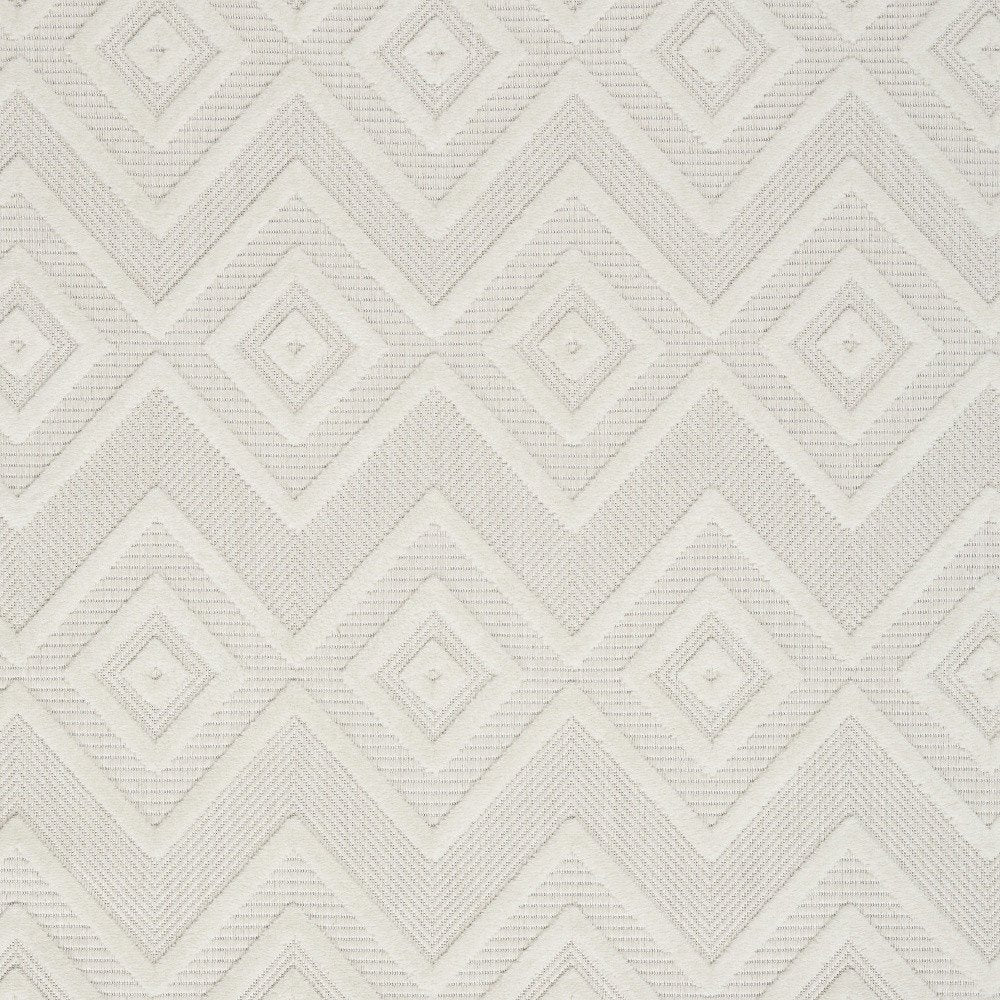 5' X 7' Ivory Indoor Outdoor Area Rug