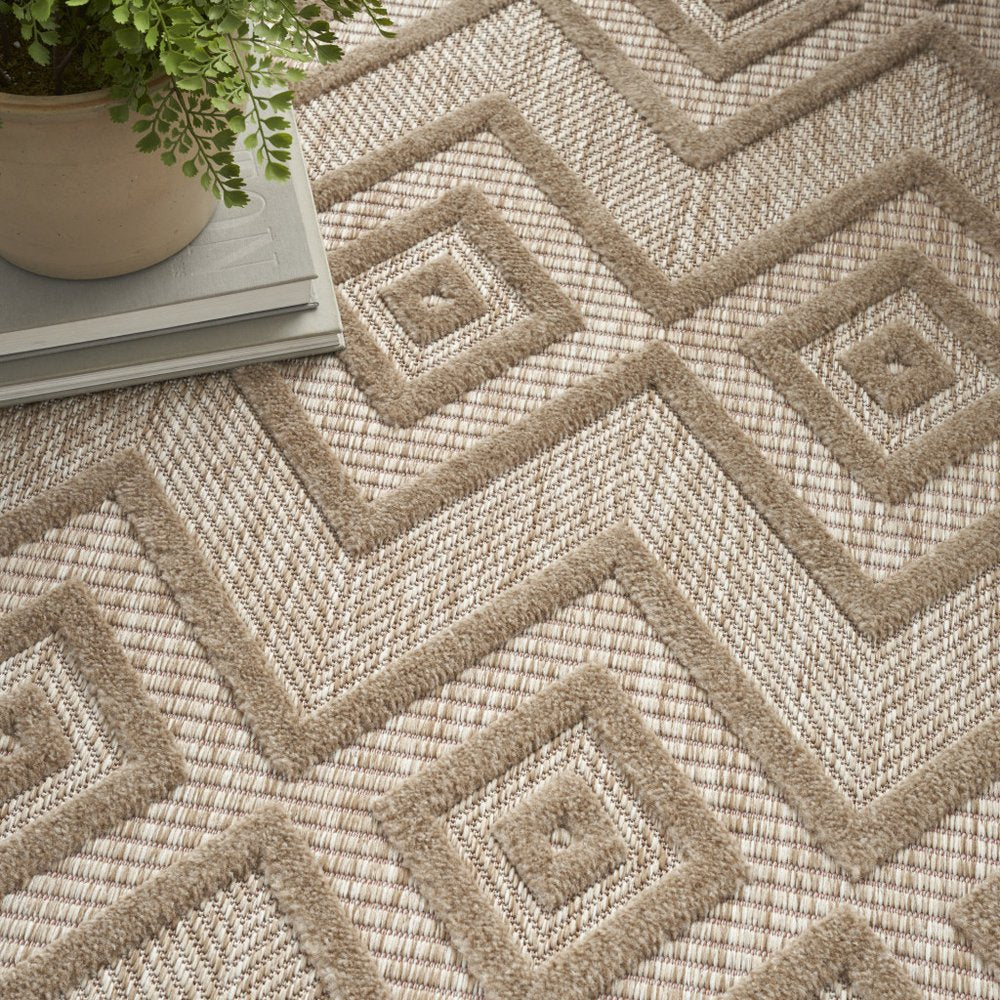6' X 9' Beige Indoor Outdoor Area Rug