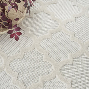 5' X 7' Ivory Indoor Outdoor Area Rug