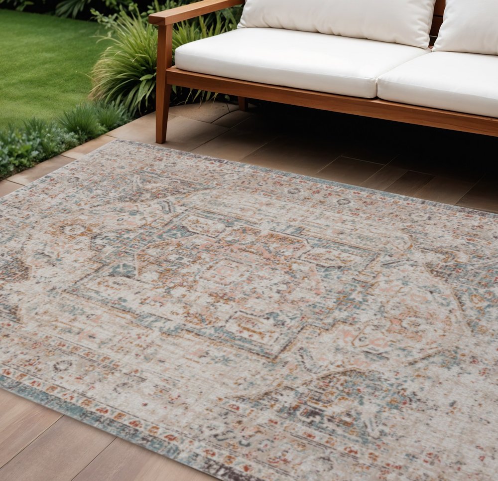 8' X 10' Beige Indoor Outdoor Area Rug