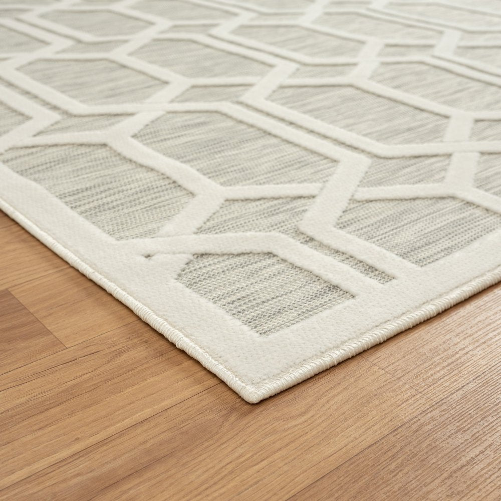 8' X 10' Gray And Ivory Indoor Outdoor Area Rug