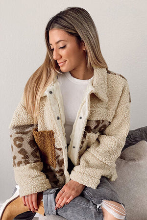 Comfortable Leopard Print Sherpa Jacket with Collared Neck And Functional Pockets Soft Women Jacket