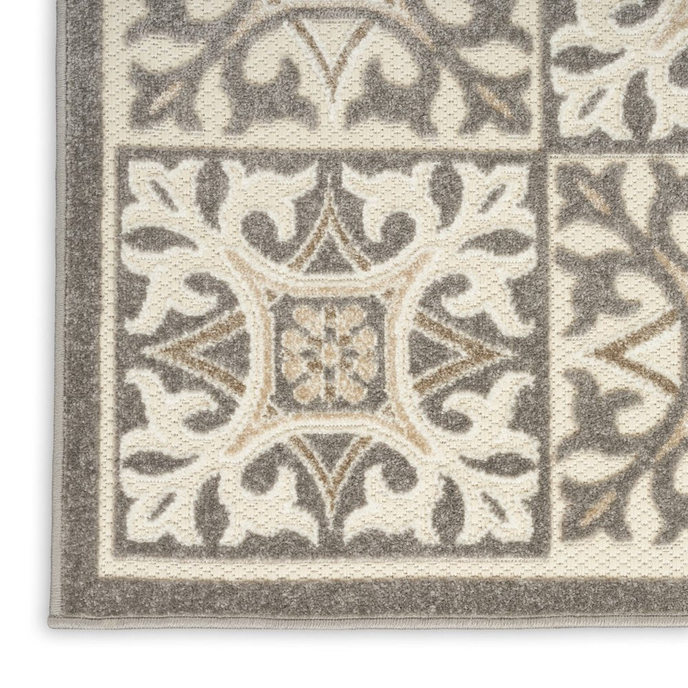 4' X 6' Ivory And Grey Fleur De Lis Stain Resistant Non Skid Area Rug