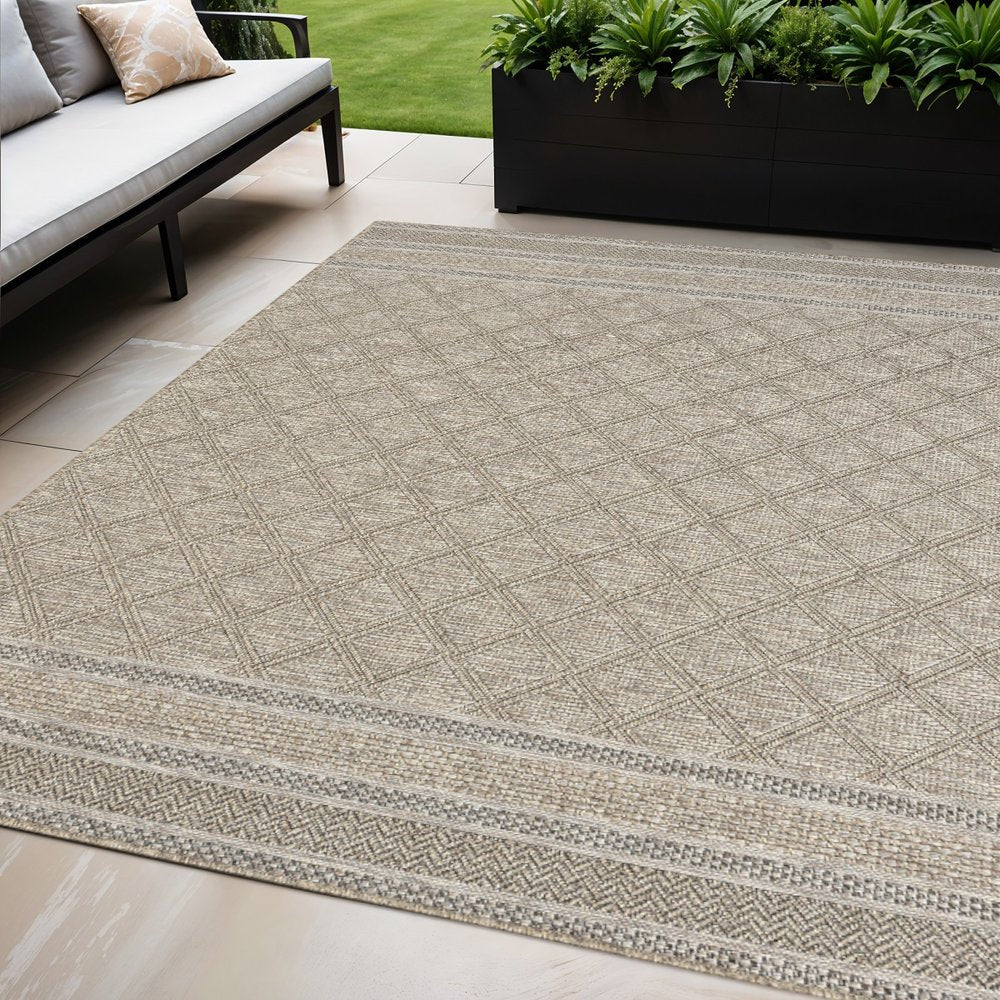 5' X 7' Gray Geometric Handmade Indoor Outdoor Area Rug