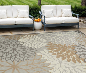 12' X 15' Gray And Ivory Indoor Outdoor Area Rug