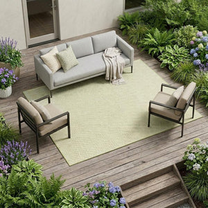 7' X 10' Green And Ivory Indoor Outdoor Area Rug