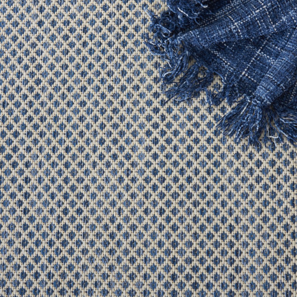 7' X 10' Blue And Ivory Indoor Outdoor Area Rug