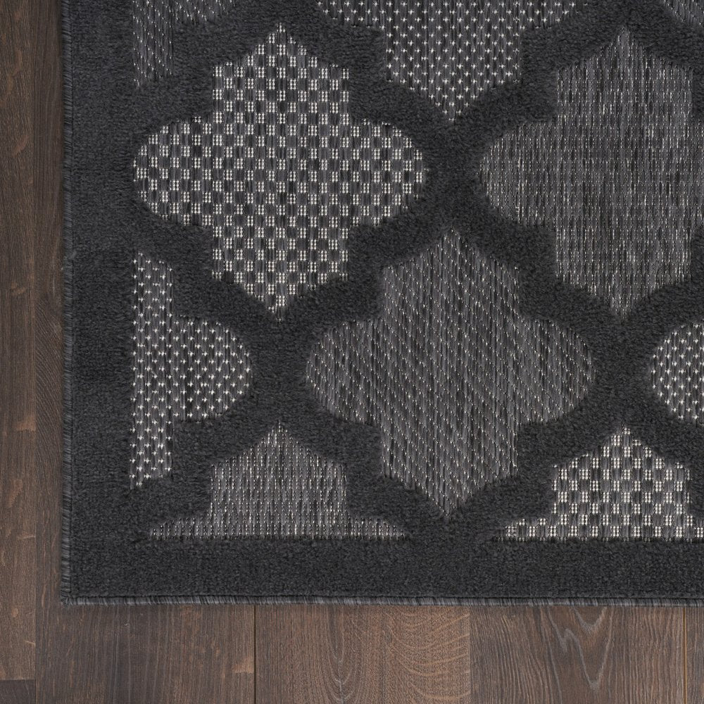 7' X 10' Black Indoor Outdoor Area Rug