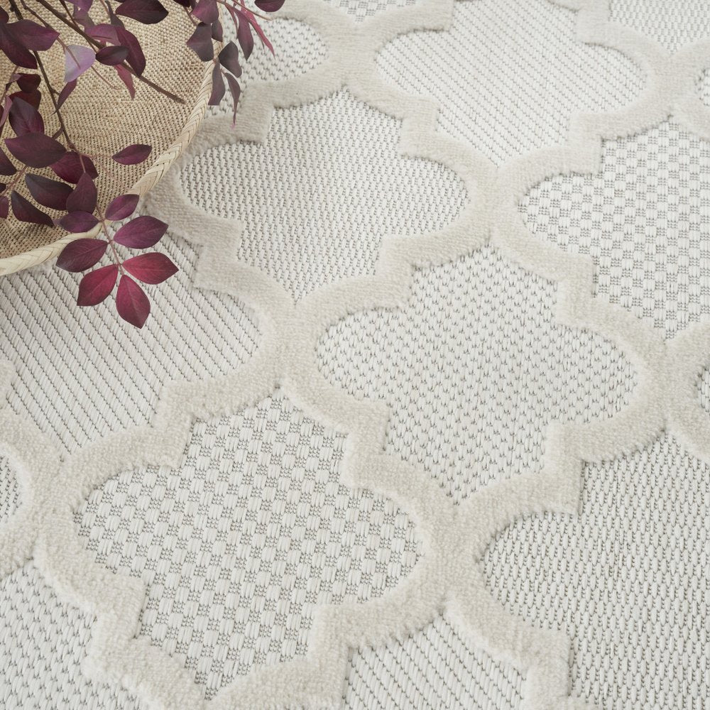 6' X 9' Cream Geometric Flatweave Area Rug