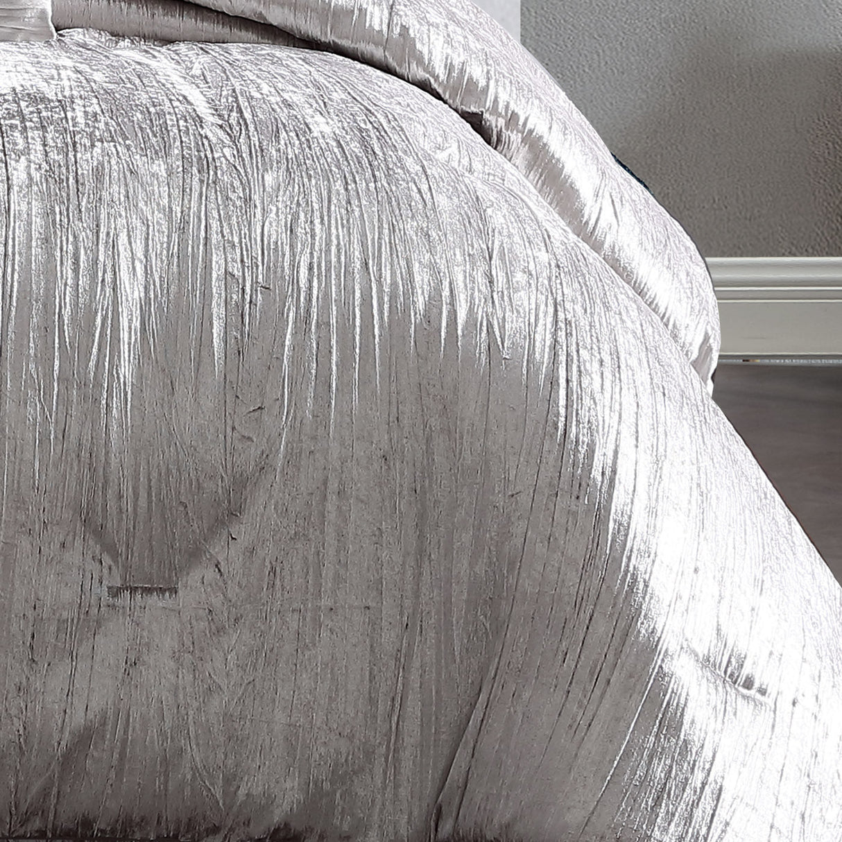 Turin Silver Crinkle Velvet 7PC Bedding Set