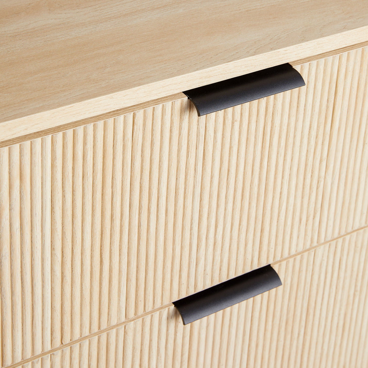 Mid-Century 3 Drawer Chest With Reeded Drawer Fronts by Couch.com