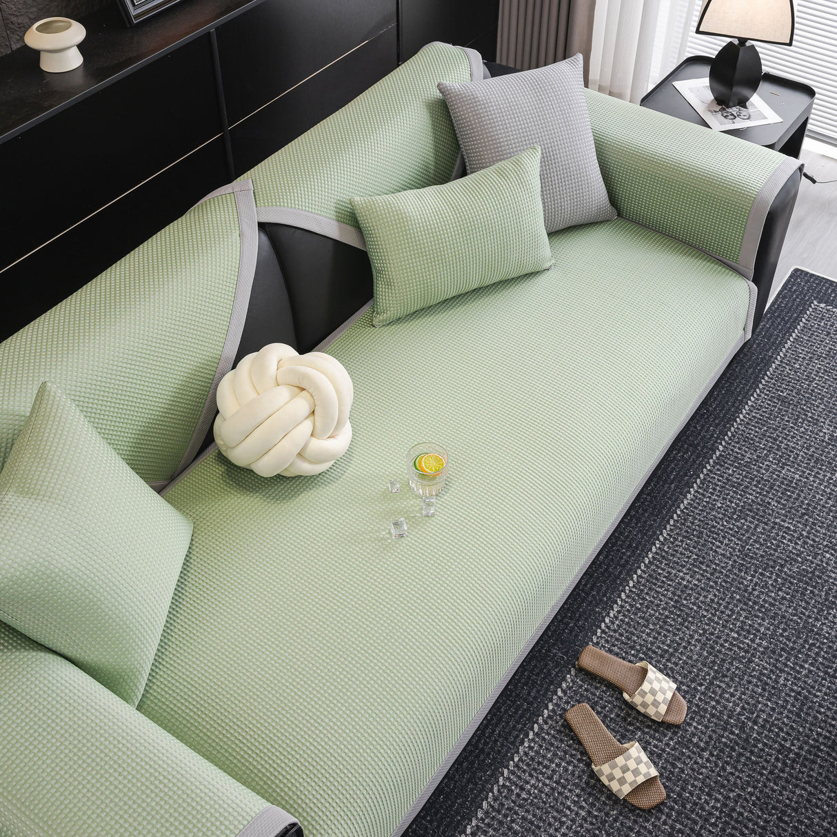 Non-Slip Cooling Breathable Couch Protector Towel, Lightweight Slipcover for Sofas