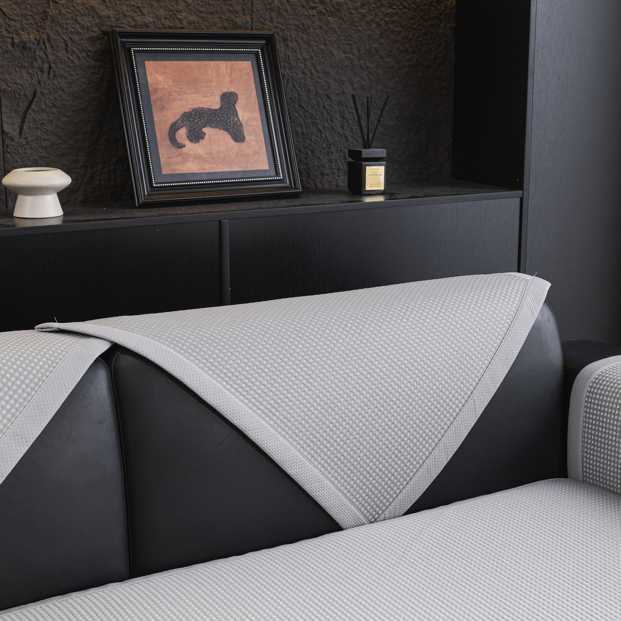 Non-Slip Cooling Breathable Couch Protector Towel, Lightweight Slipcover for Sofas