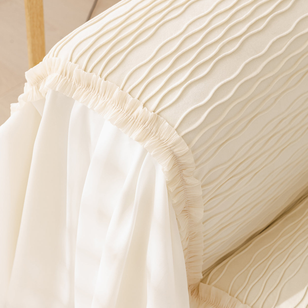 Soft Warm Flannel Couch Cover Throw Blanket with French Flounce, Beautiful Furniture Throws for Sofas