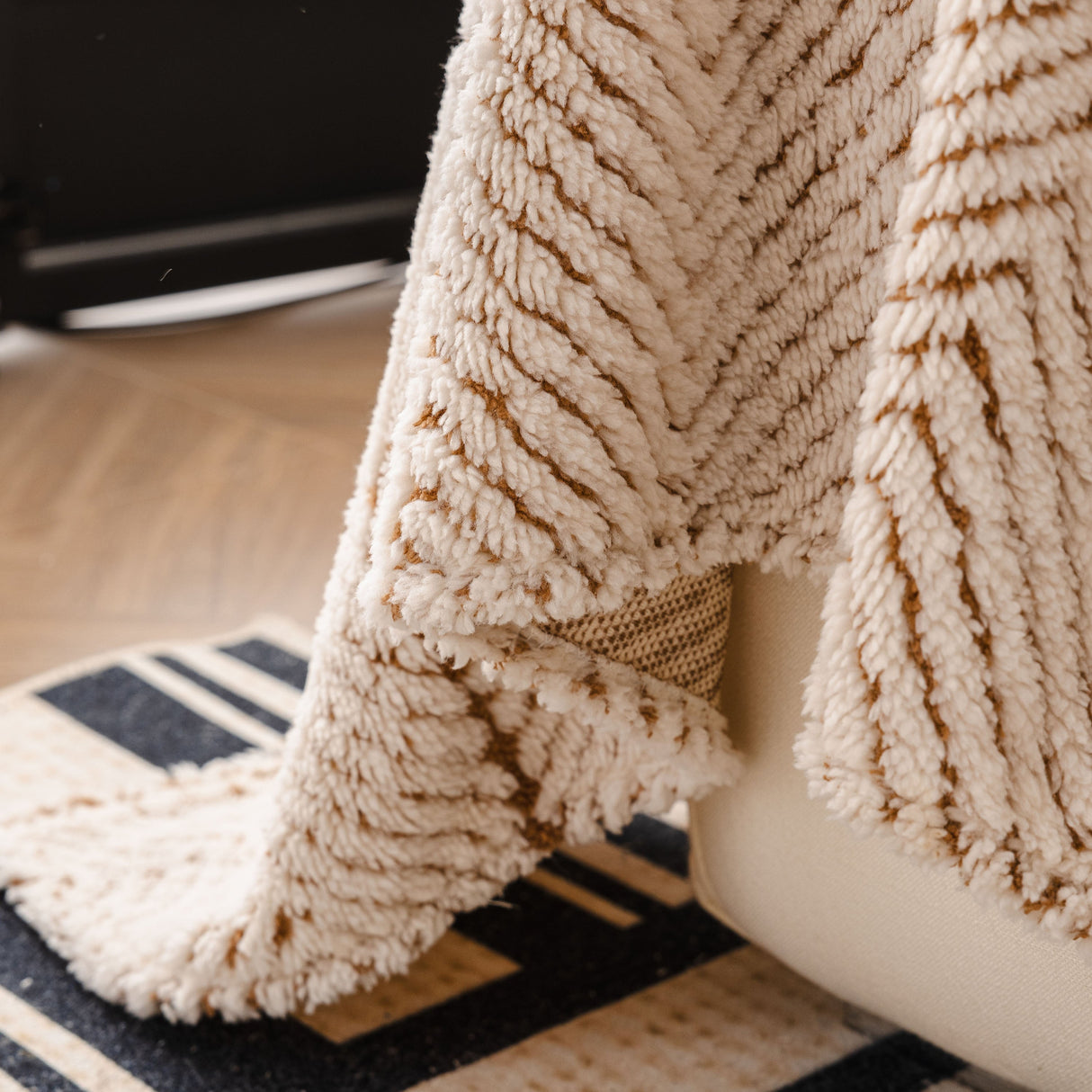 Thick Plush Sofa Cover Throw for Couch, 3D Textured Herringbone Washable Slipcover