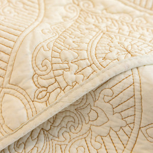 Baroque Sofa Cover – Quilted Cotton, Non-Slip, Washable with Ornate Embroidery