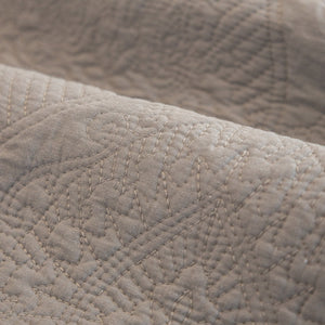 Baroque Sofa Cover – Quilted Cotton, Non-Slip, Washable with Ornate Embroidery