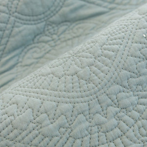 Baroque Sofa Cover – Quilted Cotton, Non-Slip, Washable with Ornate Embroidery