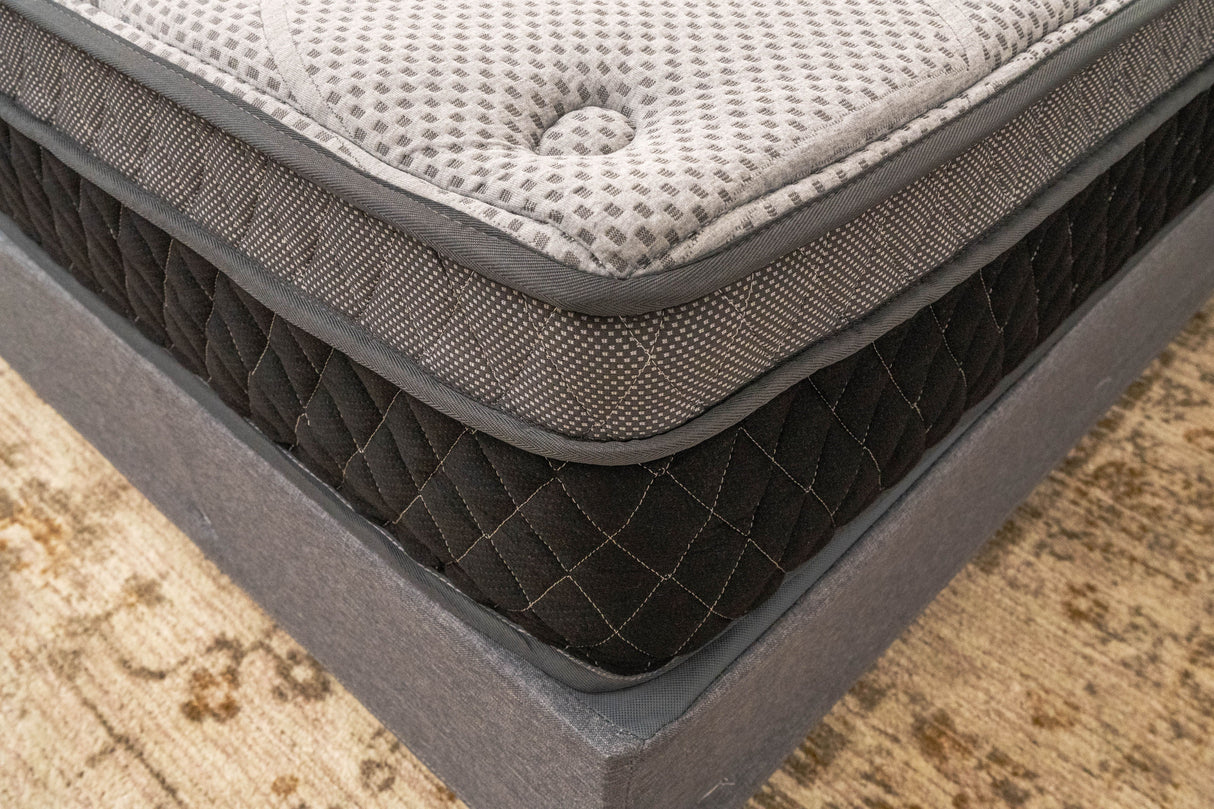 12" Pocket Coil / Hybrids Mattress by Couch.com