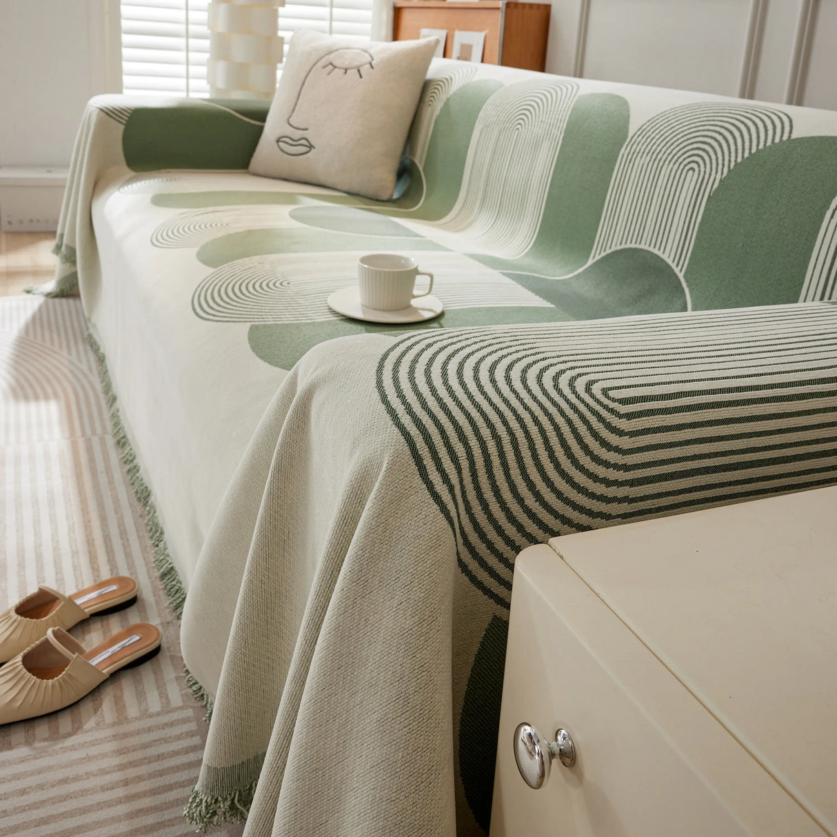 Soft Chenille Tassel Trim Sectional Sofa Protector Couch Covers for Cats Cozy Blanket Sofa Throws