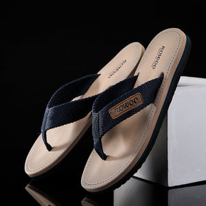 Comfortable Casual Summer Flip- Flops Men Beach Slippers Sandals Simple Luxury Design Indoor Non-Slip Black Flip Flops