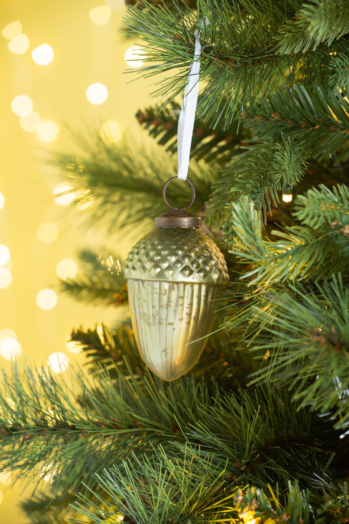 Tear Drop Ornament, Decorative Hanging Christmas Tree Ornaments For Holiday Party Decorations (Set of 12) by Couch.com