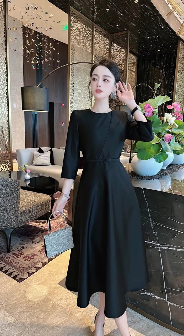 Elegant Solid Color Dress