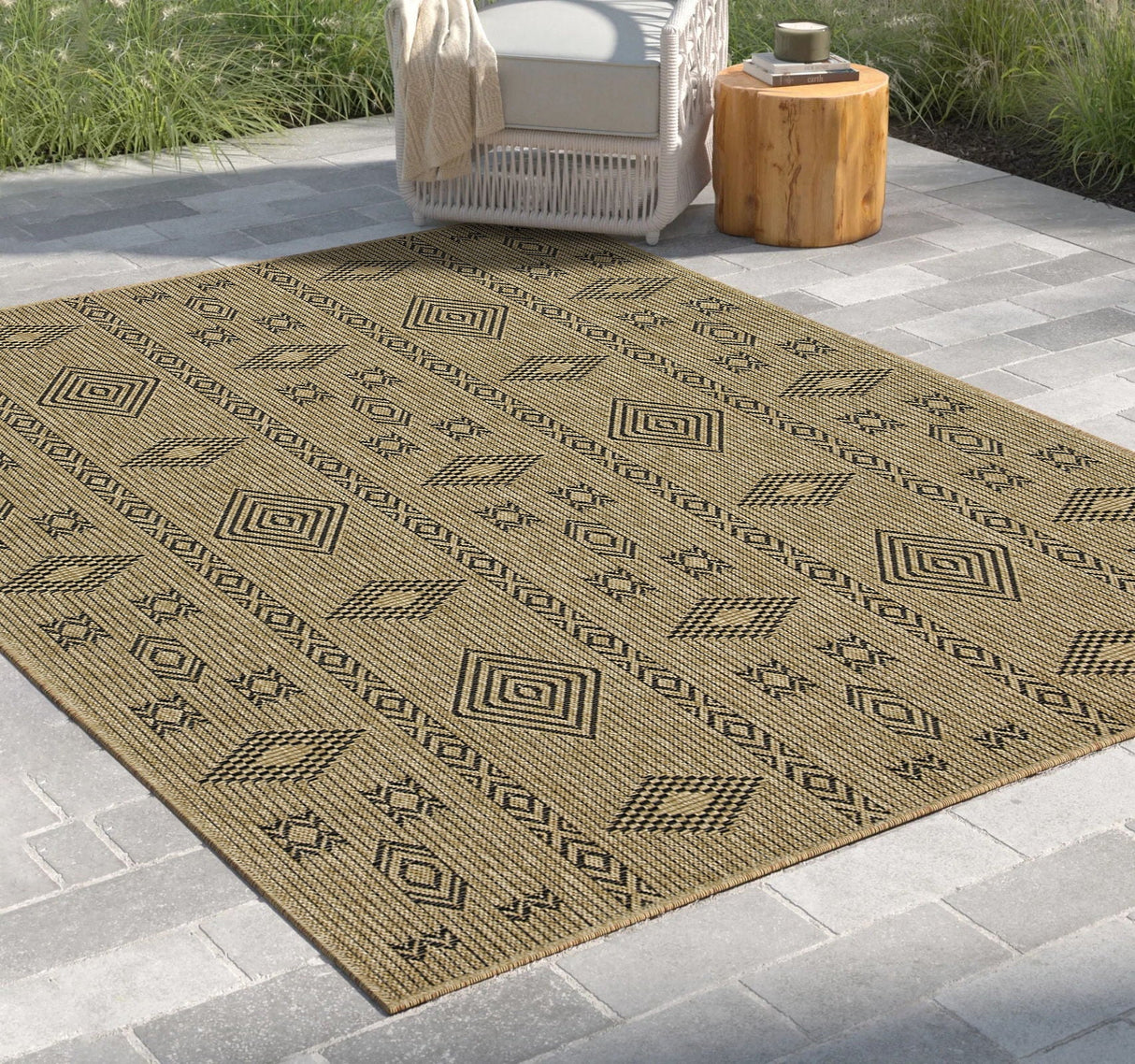 Earth - 2'7" X 7'3" Indoor, Outdoor Area Rug - Jute / Black by Couch.com