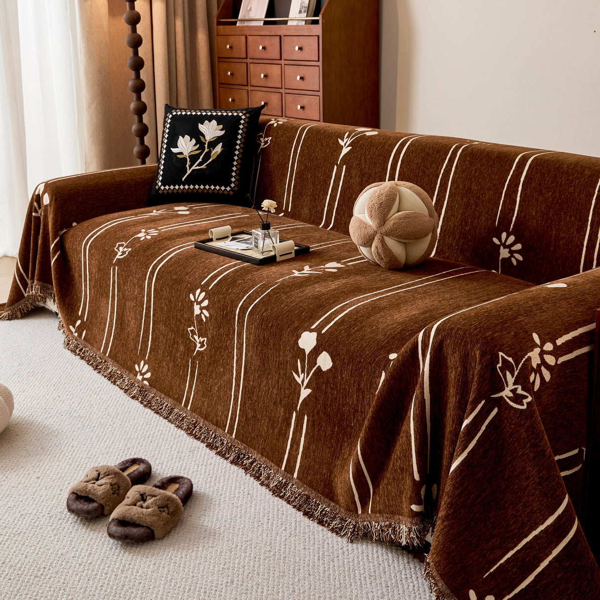 Chenille Jacquard Sofa Throw Cover with Tassel Soft Thick Couch Protector Blanket