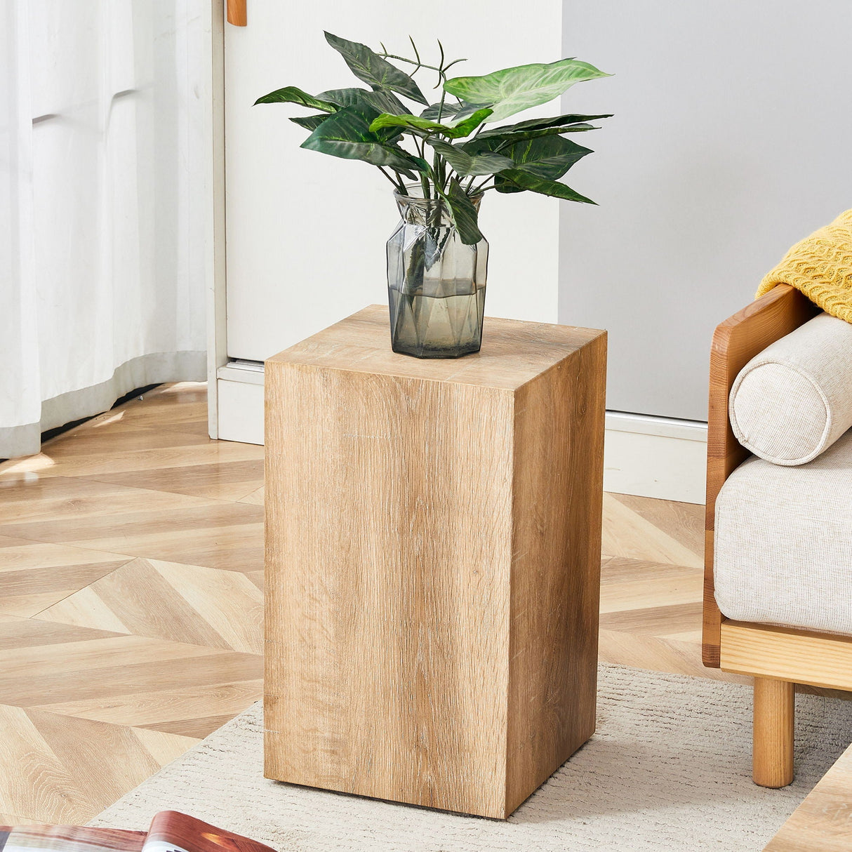 Modern Coffee Table With Stylish Design