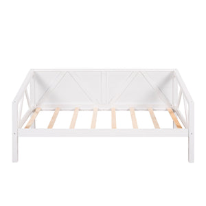 Elegant Design Daybed With Slat Support by Couch.com