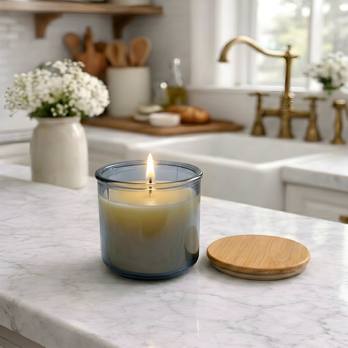 USA Beeswax Jar Candle in 10 Oz Spanish Recycled Glass Bamboo Lid