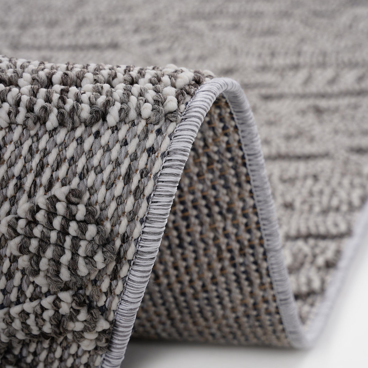 Guros - Traditional Indoor / Outdoor Rug by Couch.com