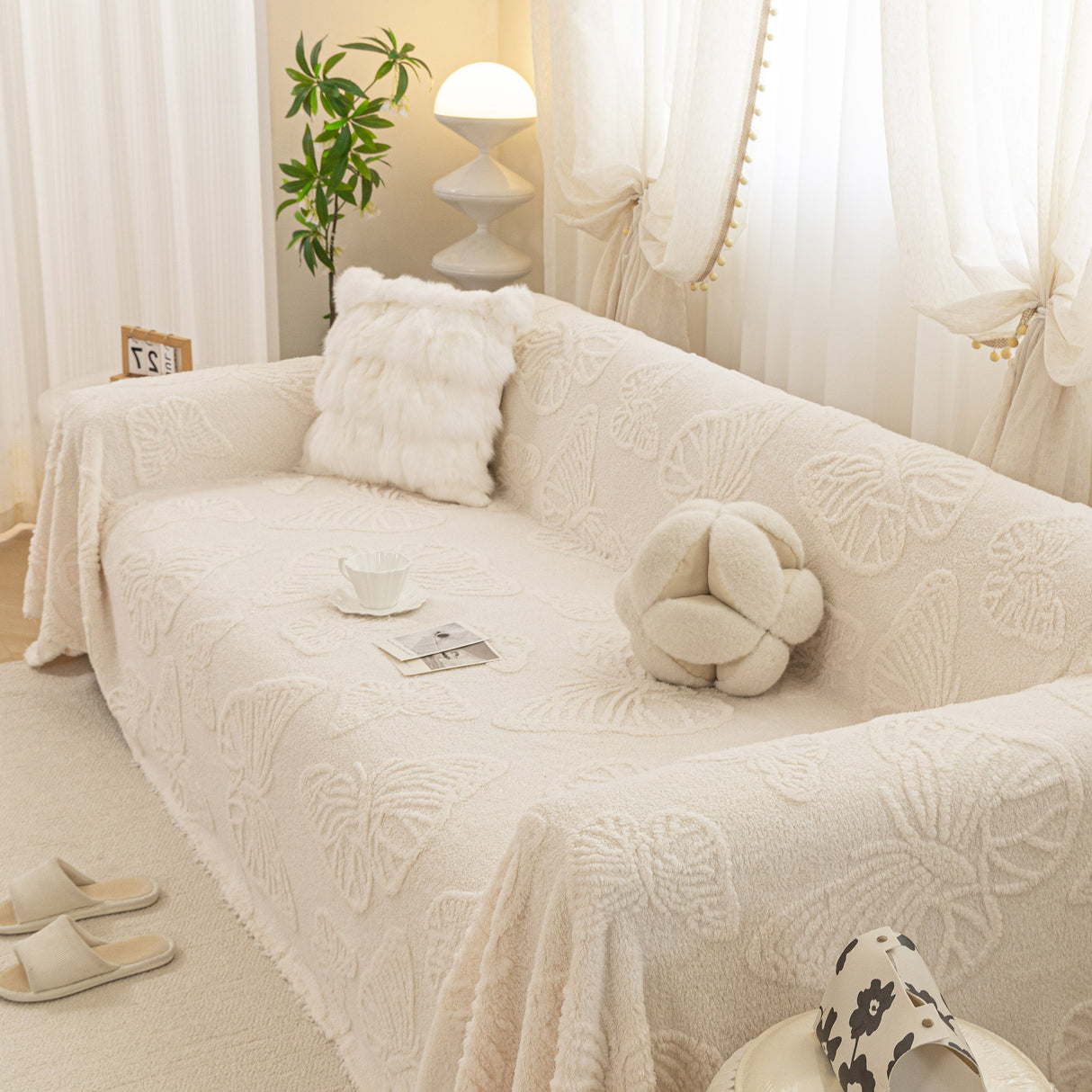 Luxury 3D Butterfly Jacquard Sofa Throw Blanket, Ultra-Soft Plush Fleece Couch Cover