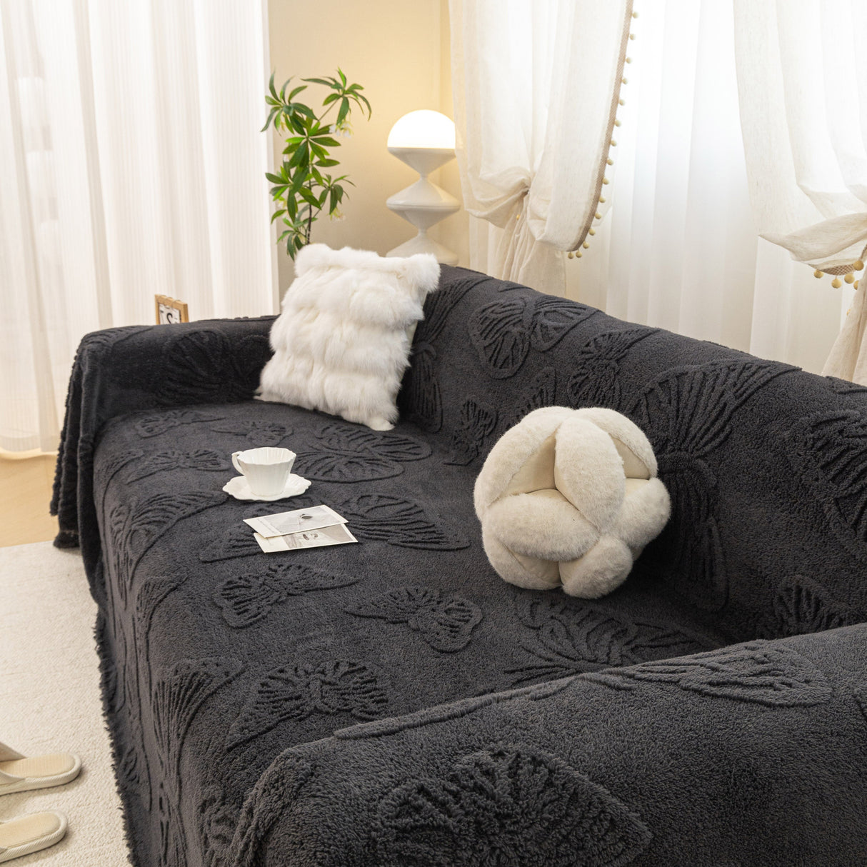 Luxury 3D Butterfly Jacquard Sofa Throw Blanket, Ultra-Soft Plush Fleece Couch Cover