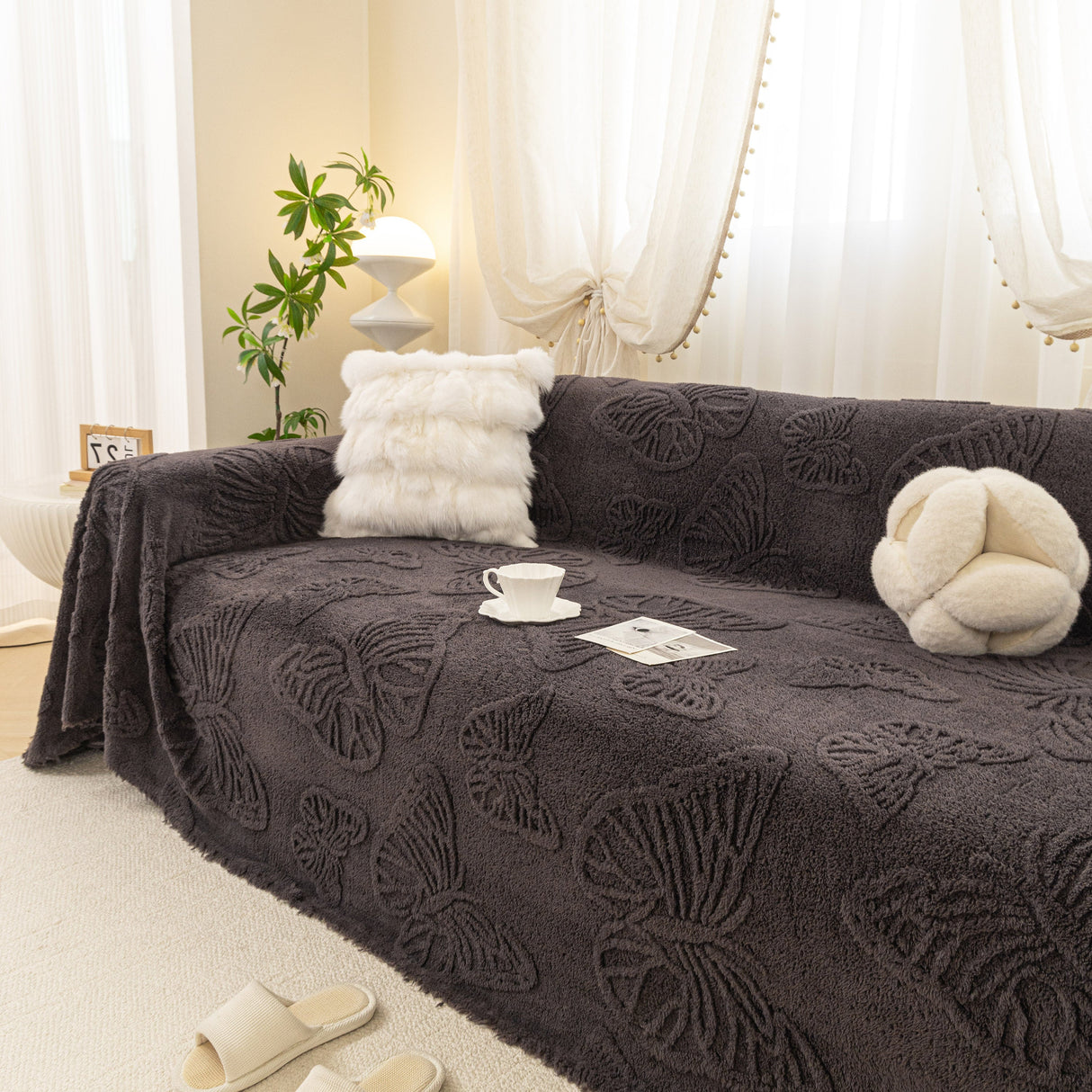 Luxury 3D Butterfly Jacquard Sofa Throw Blanket, Ultra-Soft Plush Fleece Couch Cover