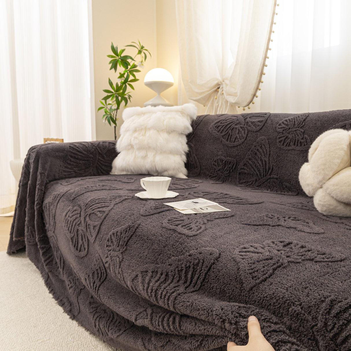 Luxury 3D Butterfly Jacquard Sofa Throw Blanket, Ultra-Soft Plush Fleece Couch Cover