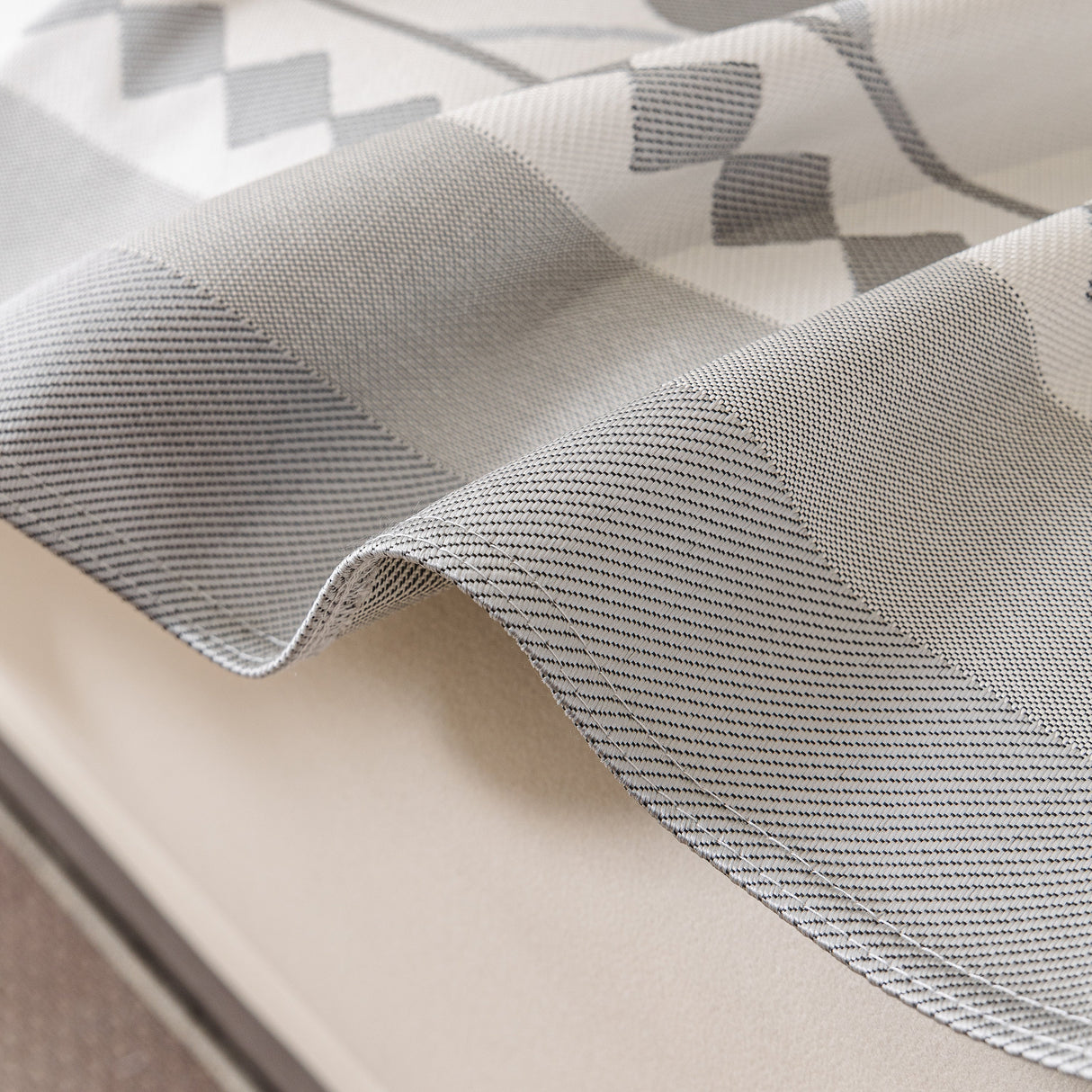 Cooling Four-Leaf Clover Hope Faith Love Luck Summer Comfy Ice Silk Furniture Throw Covers for Sofas