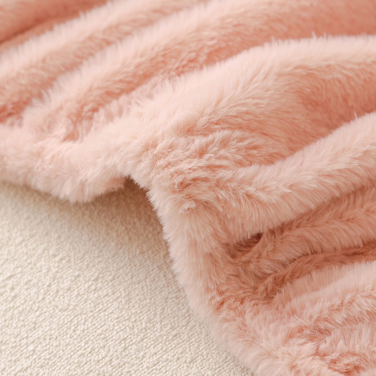 Soft Plush Warm Sofa Cover Stretchable Cozy Velvet Couch Protector for Fall & Winter