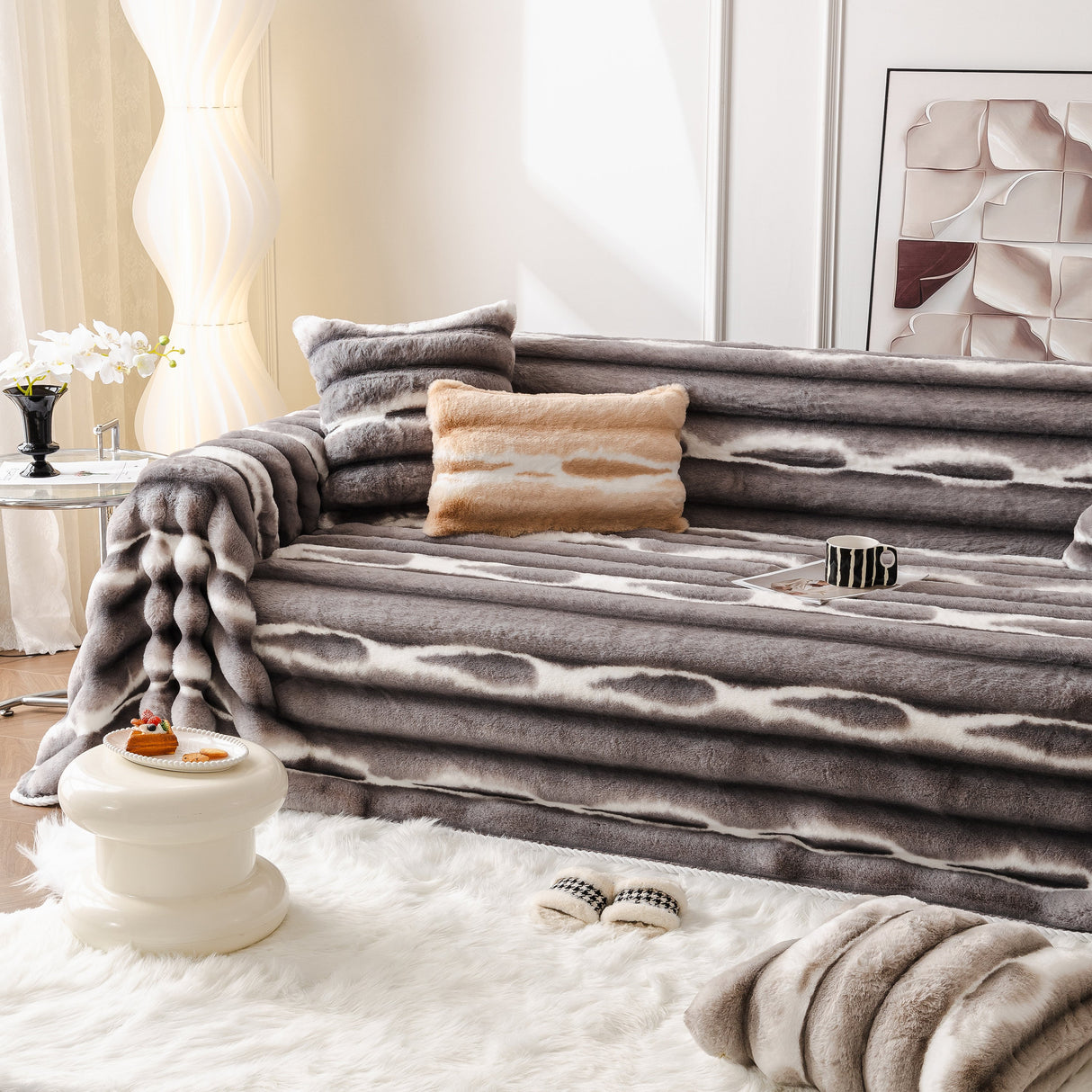 Ultra Soft Faux Fur Couch Cover – Large, Fluffy, and Elegant Sofa Throw Blanket