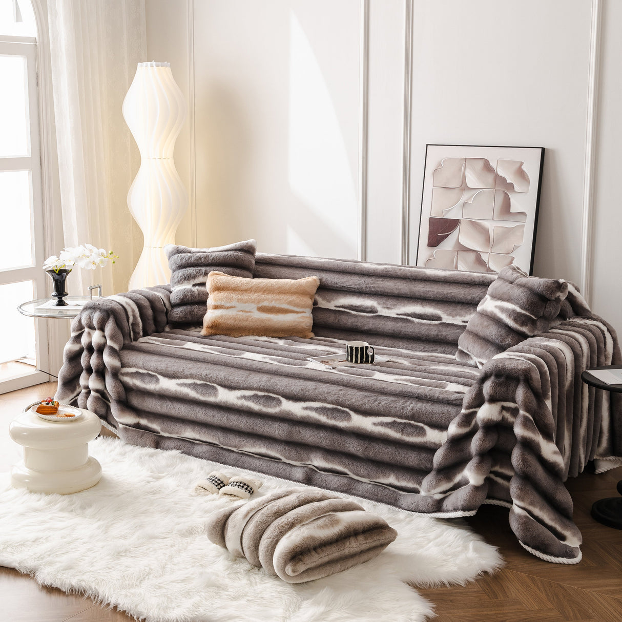 Ultra Soft Faux Fur Couch Cover – Large, Fluffy, and Elegant Sofa Throw Blanket