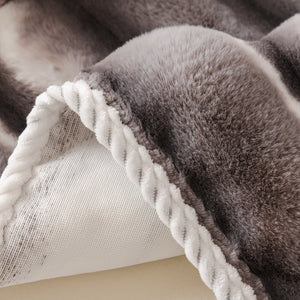 Ultra Soft Faux Fur Couch Cover – Large, Fluffy, and Elegant Sofa Throw Blanket