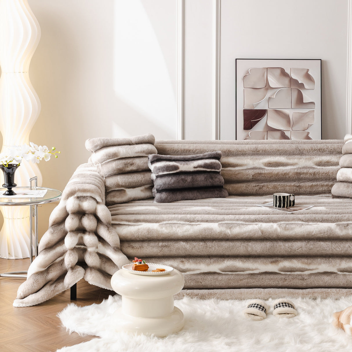 Ultra Soft Faux Fur Couch Cover – Large, Fluffy, and Elegant Sofa Throw Blanket