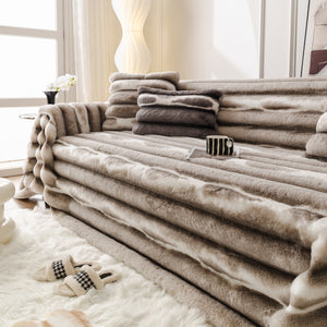 Ultra Soft Faux Fur Couch Cover – Large, Fluffy, and Elegant Sofa Throw Blanket
