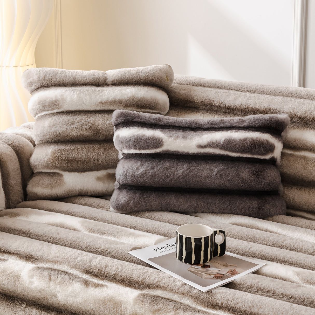 Ultra Soft Faux Fur Couch Cover – Large, Fluffy, and Elegant Sofa Throw Blanket