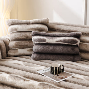 Ultra Soft Faux Fur Couch Cover – Large, Fluffy, and Elegant Sofa Throw Blanket
