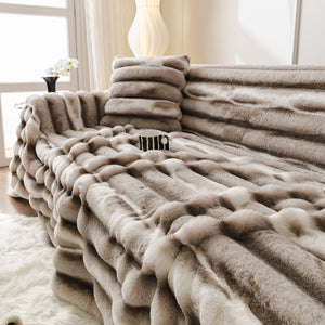 Ultra Soft Faux Fur Couch Cover – Large, Fluffy, and Elegant Sofa Throw Blanket