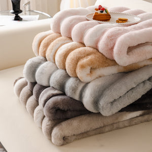 Ultra Soft Faux Fur Couch Cover – Large, Fluffy, and Elegant Sofa Throw Blanket